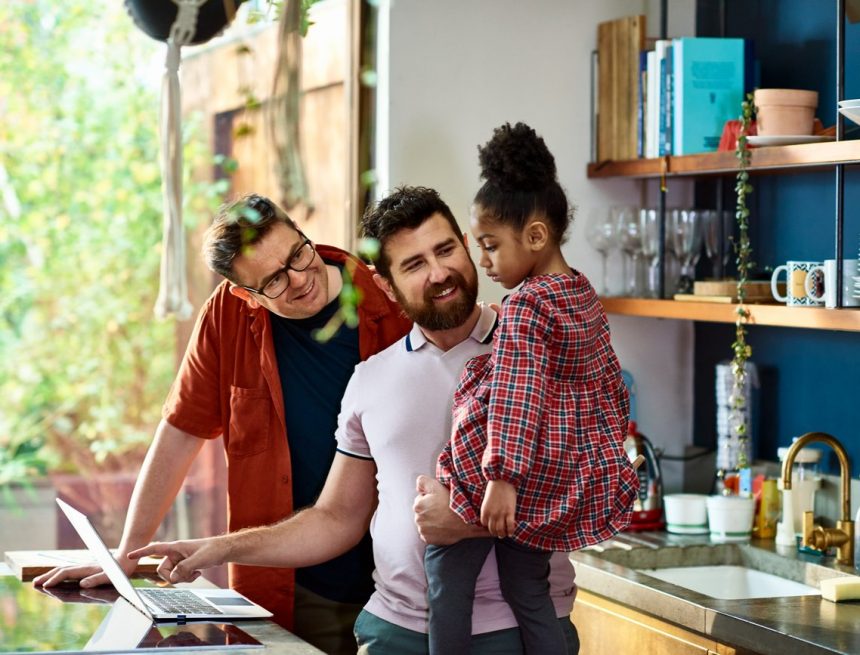3 ways to help shoppers find the latest holiday deals