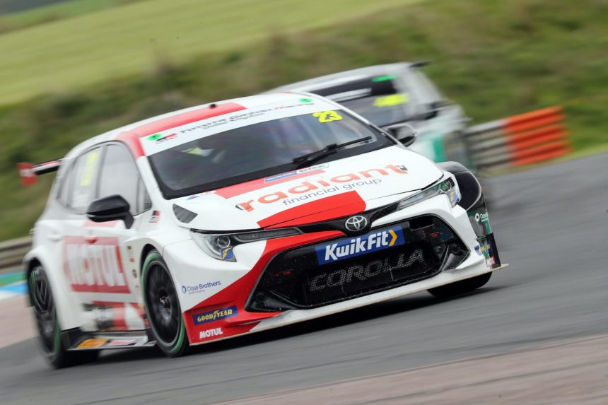 BTCC 2021: Turbulent weather delivers mixed results at Thruxton BTCC 2021: Turbulent weather delivers mixed results at Thruxton
