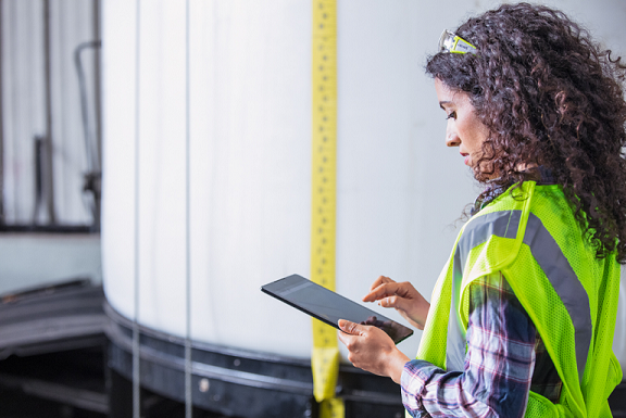 Download the training module for Field Service (Dynamics 365) mobile app Download the training module for Field Service (Dynamics 365) mobile app