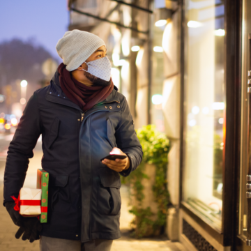 Connect with local holiday shoppers Connect with local holiday shoppers