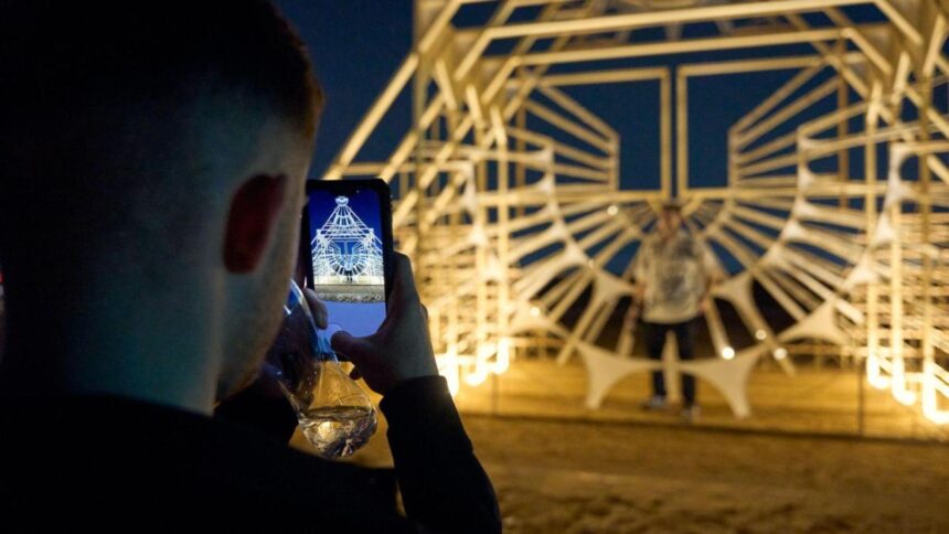 Facebook: Launching Egyptian Art-Inspired AR Filters on Instagram Facebook: Launching Egyptian Art-Inspired AR Filters on Instagram