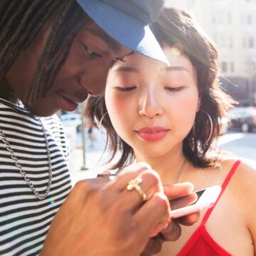 Facebook: How AI Influences What You See on Facebook and Instagram Facebook: How AI Influences What You See on Facebook and Instagram
