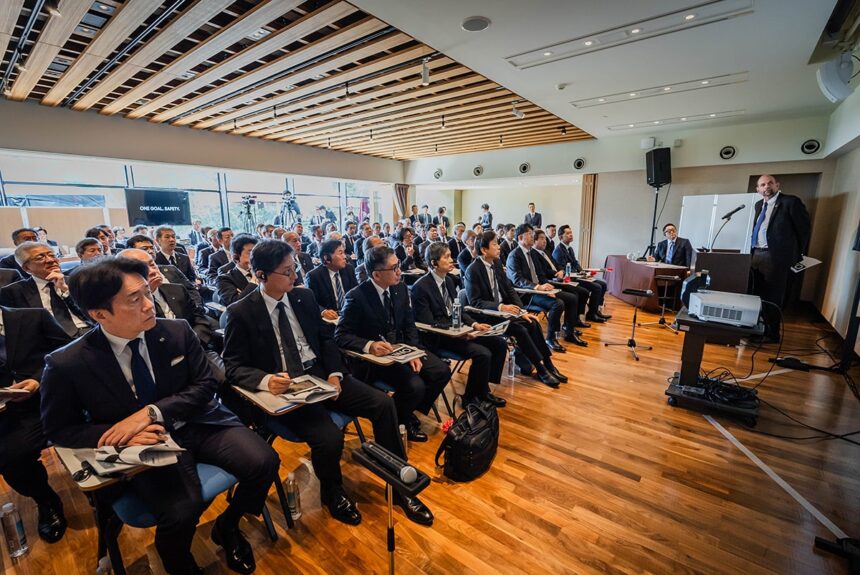 Tateshina Meeting Held as a Platform to Promote Discussion and Expand Collaboration Toward Realizing Zero Traffic Accident Casualties | Corporate | Global Newsroom Tateshina Meeting Held as a Platform to Promote Discussion and Expand Collaboration Toward Realizing Zero Traffic Accident Casualties | Corporate | Global Newsroom