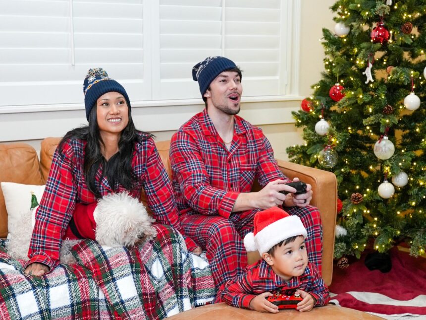 Feel the merriment with Microsoft Store Black Friday and Cyber Week savings on the season’s hottest tech, from Surface to Xbox Feel the merriment with Microsoft Store Black Friday and Cyber Week savings on the season’s hottest tech, from Surface to Xbox